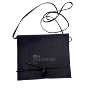 Small Pochette - Big Experience